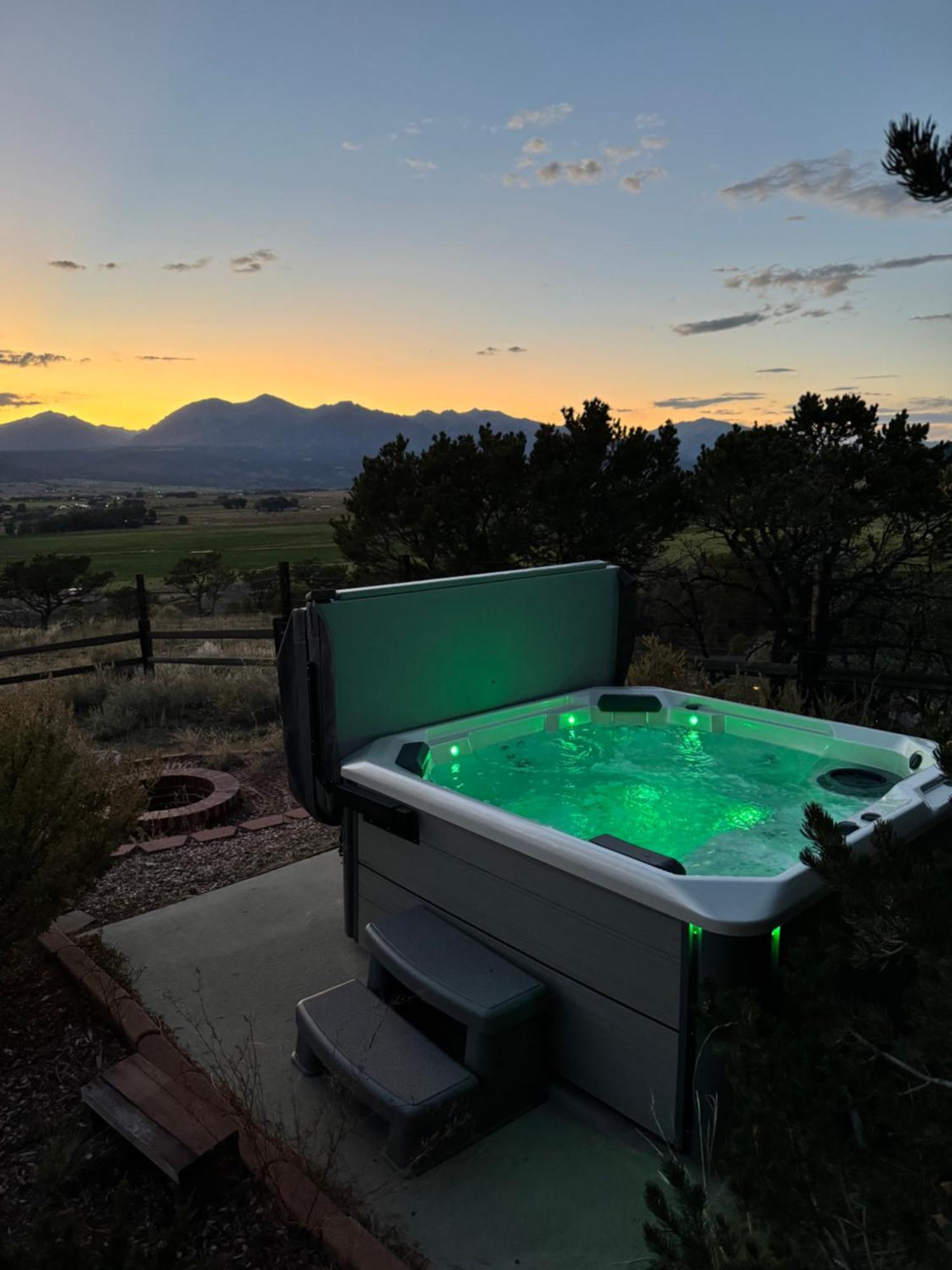 Vista Grande Hot Tub Overlooking Salida! Exterior photo